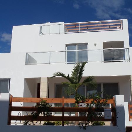 Modern Villa, 4 Bedrooms, Private Pool, Close To Coral Bay Strip 佩亚 外观 照片