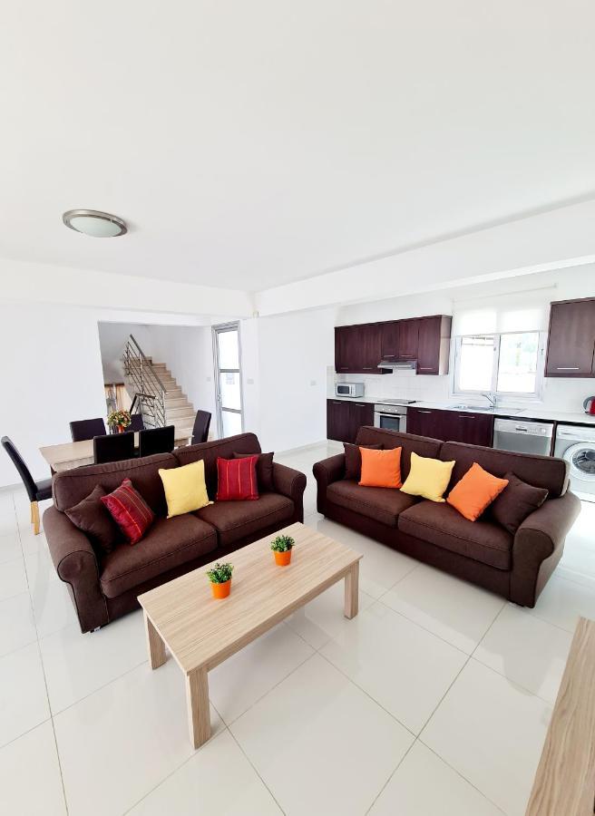 Modern Villa, 4 Bedrooms, Private Pool, Close To Coral Bay Strip 佩亚 外观 照片